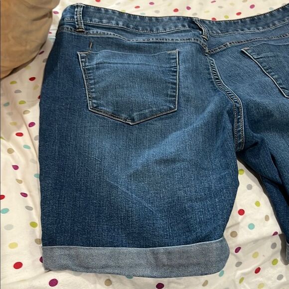 Mossimo Supply Co. Mid Rise Bermuda Denim Shorts - Picture 4 of 6